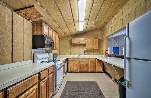 Cozy Condo Steps to Lake Michigan, 5 Mi to Boyne! - Foto 26