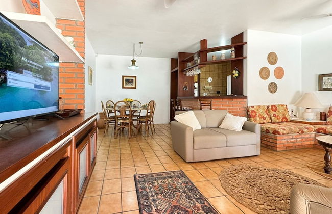 Casa Aconchegante a 100 metros da praia - Photo 1