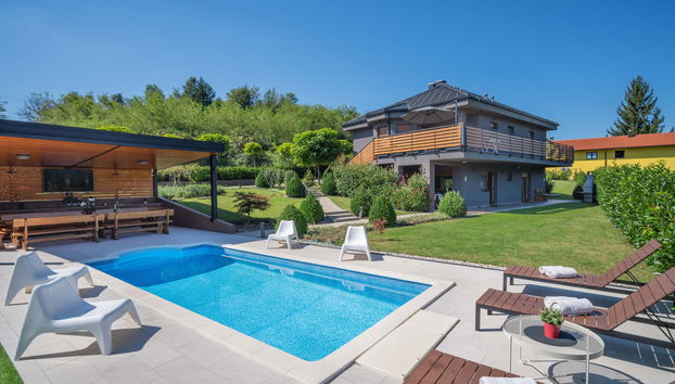 Mia - Foto 5, Pool Outdoor