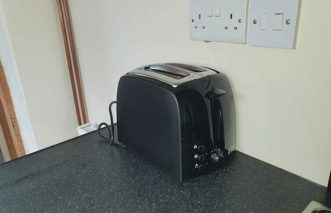 Comfortable Homestay in Stoke - Photo 17