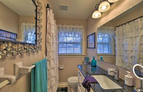 Charming Florence Getaway with Fireplace and Grill! - Foto 20