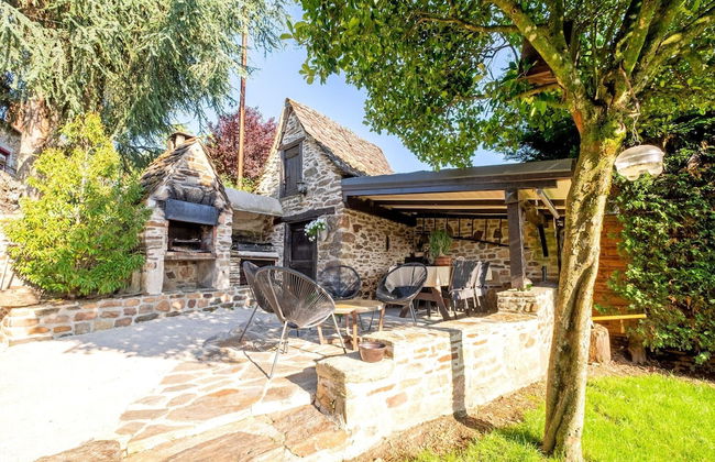 Stone House With Pool and Garden - Photo 23