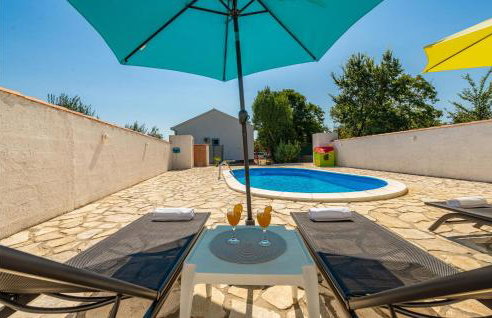 Holiday Home Podgradina 01 - Photo 1