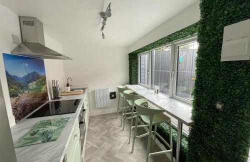 Cosy Jungle Cabin With Bathroom - Foto 6