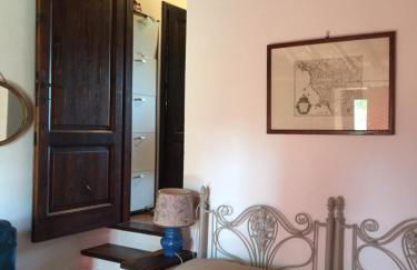 PODERE TORRICELLE 69B Pancole Gr, seaview infinity pool, jacuzzi, sauna, exclusive villa with 2 bedrooms for 4 - If you total 5 or 6 people there is an independent suite in main villa with private ensuite bathroom, kitchenette and garden dining area - Foto 54