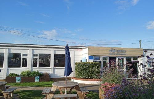 Caravan - Sleeps 8 - Pets Ok - Parking - Foto 19