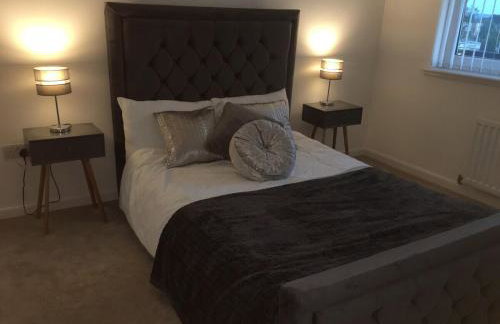 2 bedroom luxury flat in quiet village of Bishopton - Foto 7