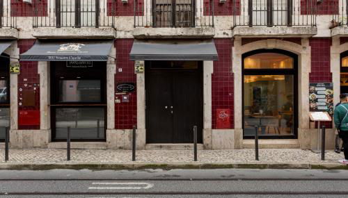 Chic 1-Bedroom in Cais do Sodré - Modern and Central - Photo 5