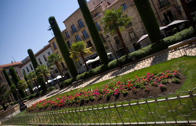 Salamanca Suite Studios - Photo 1