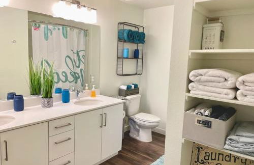 A Perfect Getaway in the Heart of the Action - Photo 23