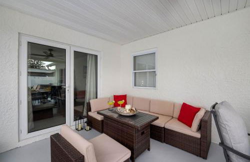 Luxe Getaway w Pool, Games & Fun Vibes - Foto 68