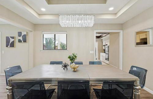 Best of Allen at Fountain Park - 5BD-2BA with Pool - Foto 15