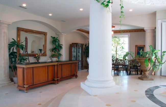 The Stradella Court Mansion - Photo 12