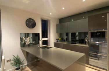 Marvelous 3 Bed Penthouse in KewBridge - Foto 4