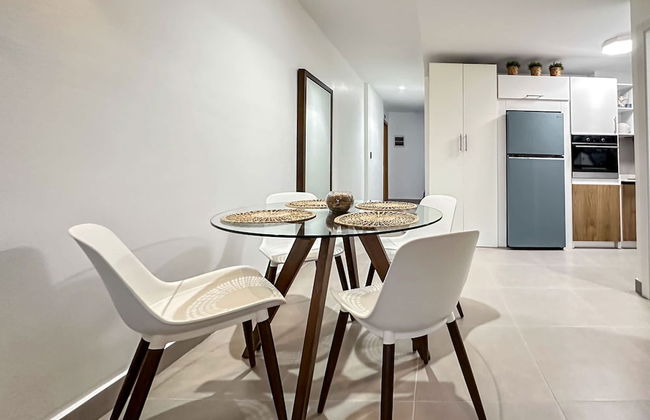 Gorgeous new Beach Apartment - Photo 33