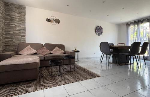 Jolie Colombe, maison 3 ch 2 sdb beau jardin terrasse aménagée à 15 mn à pied de la mer du centre Port en Bessin proche golf et d'Omaha Beach et Bayeux - Photo 12