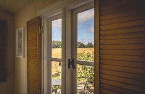 Relaxing Retreat - The Shepherds Hut - Hot Tub - By Tempstay - Foto 25