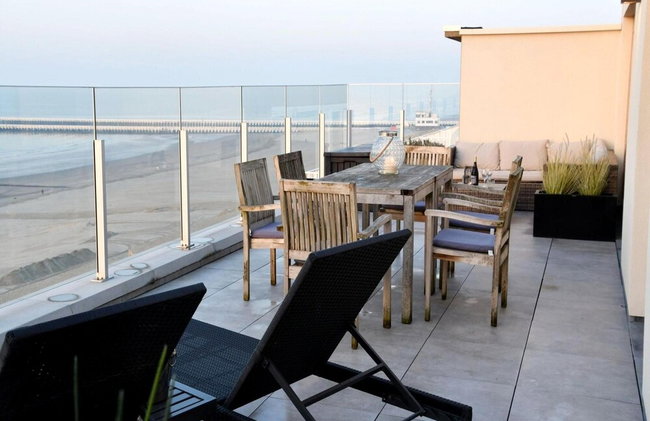 Attic Apartment Nieuwpoort With Coastal Views - Photo 21