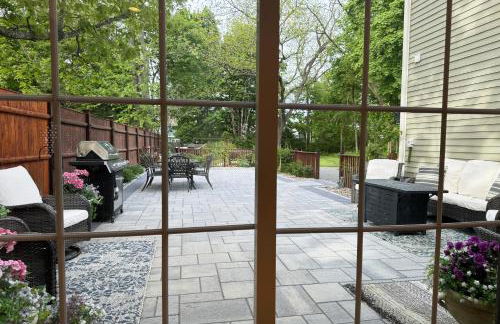 Large, Comfortable & Conveniently located Home - Foto 36