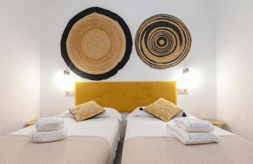 21 Sleeps Private Pool Villa & BBQ Near Barcelona - Foto 55