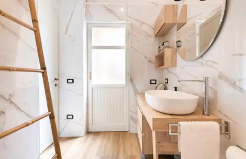 Al Porto - Apartment with Terrace - Heart of City Center - Foto 13