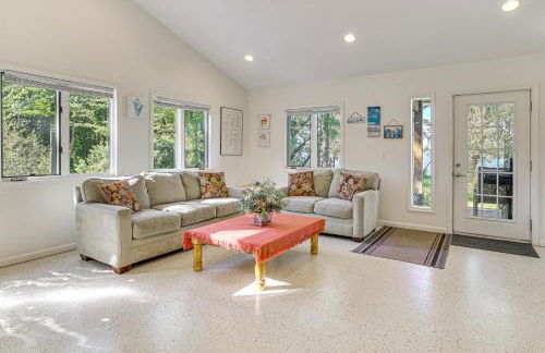 Lake Champlain Retreat with Grill, Fire Pit! - Foto 4