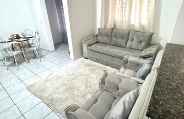 Apt3 Grande com 2 Quartos 2 cama-casal WIFI Smart TV Garagem a 1 min Rodoviaria - Foto 10