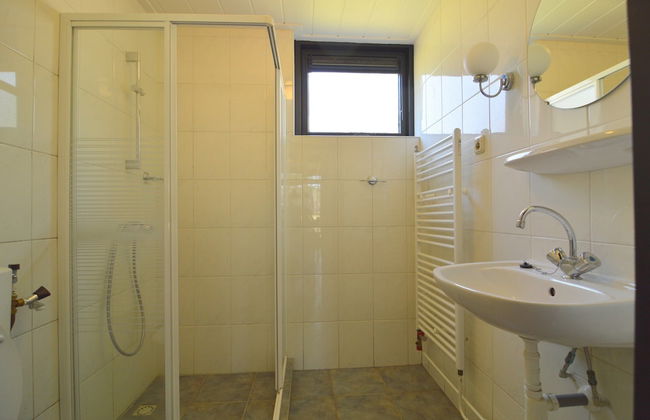 Unique Holiday Home in Stramproy near Forest - Photo 16