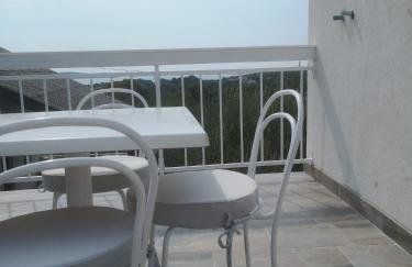 Bijela kuča - Foto 39