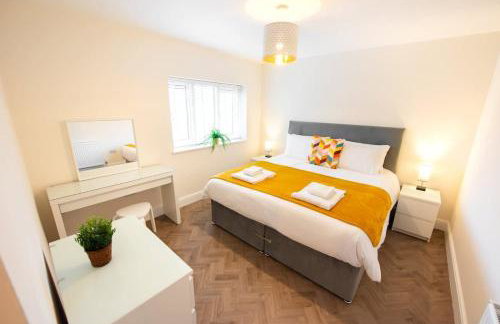 6 The Royal Serviced Apartments, Harwich - Fast WiFi, Private Parking - Foto 13