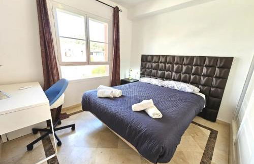 Amplia Casa en una zona ideal - Pass the Keys - Foto 11