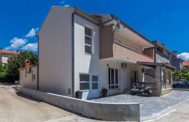 Spacious Two sis Apartments in Zadar With Terrace - Photo 26