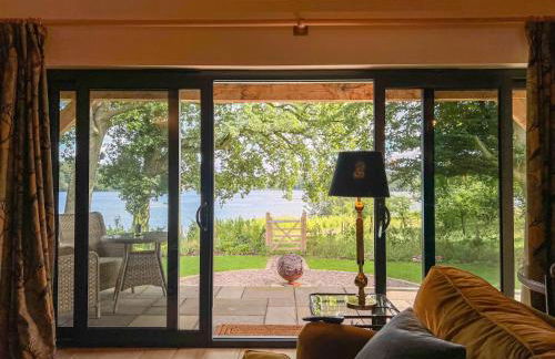 Waters Edge, Talkin Tarn, a luxurious bungalow with stunning views over the tarn - Foto 8