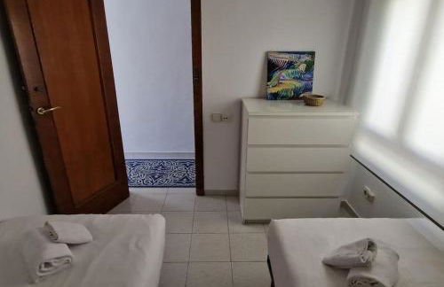 Seafront House,Sea Views,Pool and BBQ, Airport 10 mns - Photo 21