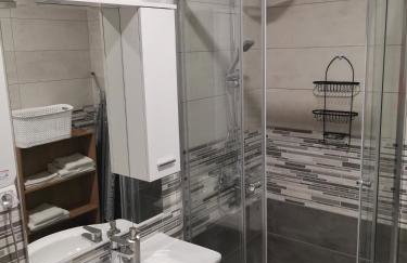 Apartman Batuda,moderno opremljen apartman u centru Đurđevca, u cijeni WELLNESS, sauna, bazen u obližnjem hotelu, mini zoo, 5G internet, R1 račun - Foto 9