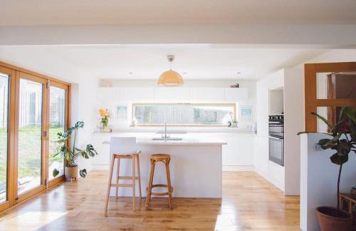 Family Home with Sauna & Garden - Foto 16