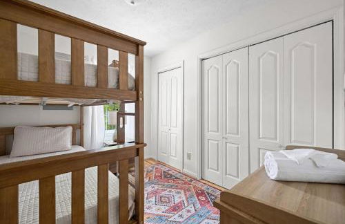 Bryce Cabin - Hot Tub, Fire Pit, Pets, Screened Porch, Wi-Fi - Foto 27