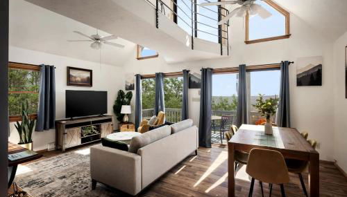 Splendid Mountaintop Cabin Retreat near South Branch Potomac River in West Virginia - Foto 3