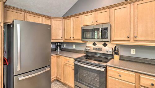 Mountain Home Cottage with Deck on White River! - Foto 4