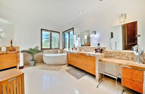 Ocean View Serenity with Theater and Heated Pool - Foto 22