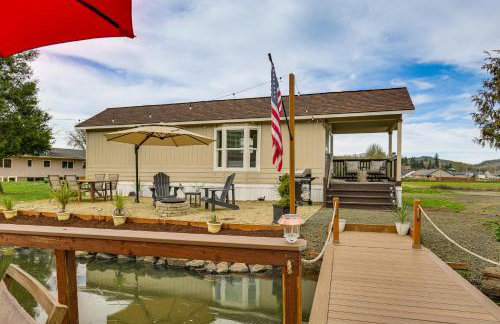Private Pond and Dock! Cozy Cabin in Southern Oregon - Foto 4