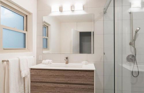 Spacious and Bright 5-bedroom Oasis Pool and Yard - Foto 52