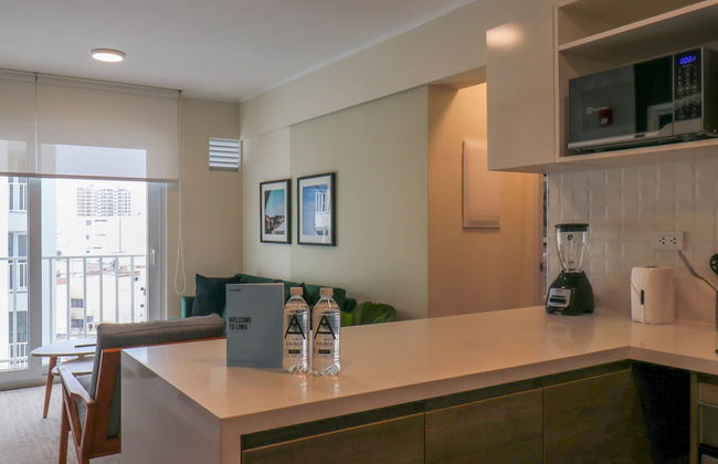 w Spectacular 2BR in the Heart of Miraflores - Photo 5