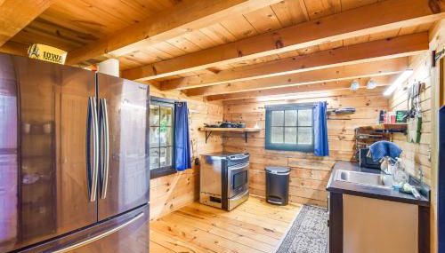 Bellevue Log Cabin with Gas Grill and Creek Access - Foto 3