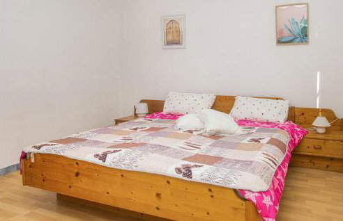 Cozy Home In Cista Velika With Wifi - Photo 24