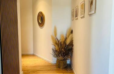 Luxury 2 bedroom apartment and garden - Foto 8