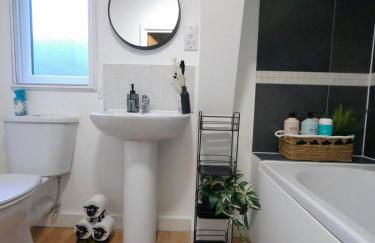 Canalside 1 bed flat - Foto 12