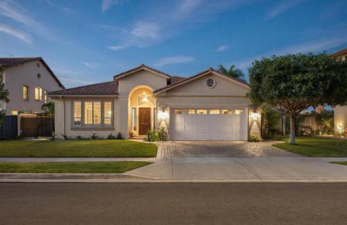 Spacious Disney Retreat with Pool Table Fire Pit - Foto 4