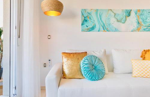 Charming apartment on the beach - Pool and parking - Photo 9