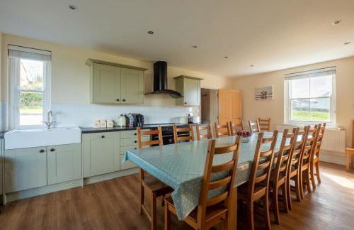 Heddwch - Beach House in Heart of Broad Haven for 14 - Photo 18